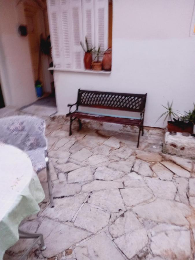 شقة كالاماتا  في Στην Αυλή Της Ράχης المظهر الخارجي الصورة